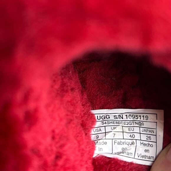 Ugg Fluff Yeah Slipper Slides Red size 9 Women's Shoes Sheepskin Slingback - Picture 7 of 10